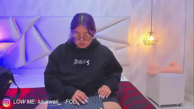 Mia--meow – webcam model profile photo Image 19