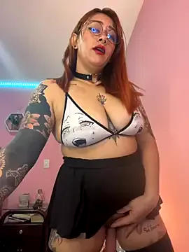 IORio2 – webcam model profile photo Image 18