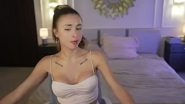 SissiVienna – webcam model profile photo Image 3