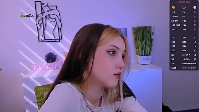  – webcam model profile photo Image 2