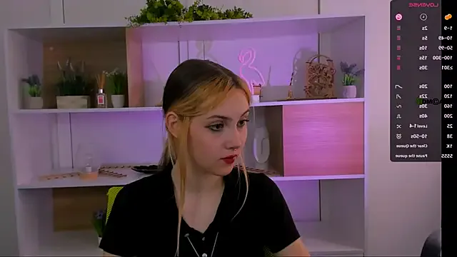  – webcam model profile photo Image 3
