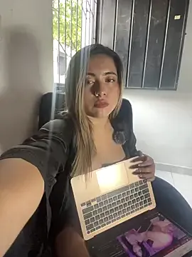 Luna_traviesa_xxx – webcam model profile photo