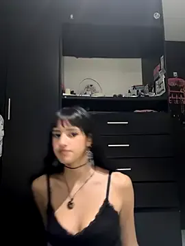 maataaan – webcam model profile photo Image 2