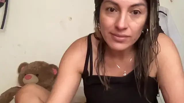  – webcam model profile photo Image 12