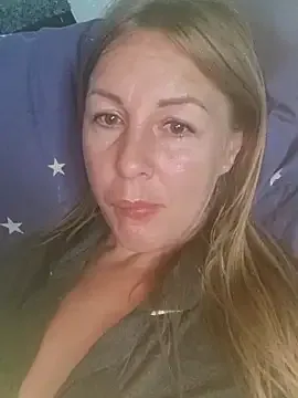  – webcam model profile photo Image 4