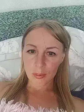  – webcam model profile photo Image 7