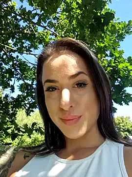  – webcam model profile photo Image 17