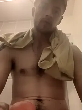 roouse – webcam model profile photo Image 12