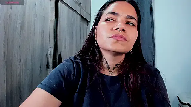 Queen_Doll – webcam model profile photo Image 19