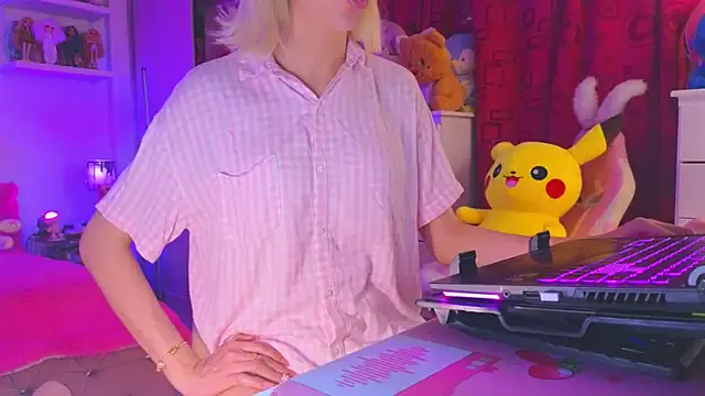 roouse – webcam model profile photo Image 3