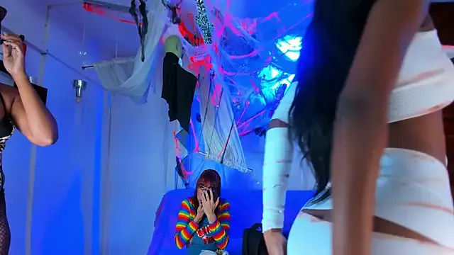 _Alicee_1 – webcam model profile photo Image 6