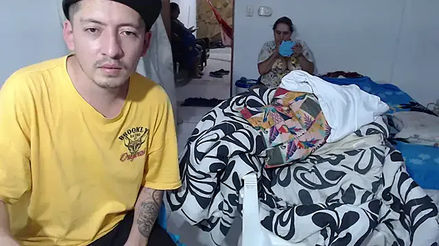 _Alicee_1 – webcam model profile photo Image 10