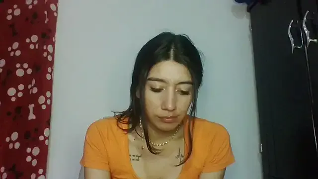 Nonchan_ – webcam model profile photo Image 8