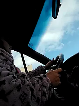 seraphine23 – webcam model profile photo Image 4