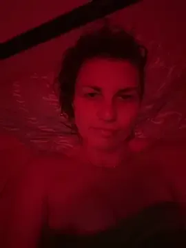  – webcam model profile photo Image 18