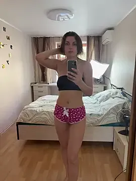  – webcam model profile photo Image 6