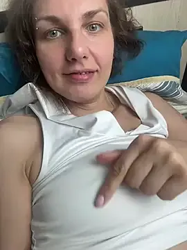  – webcam model profile photo Image 7