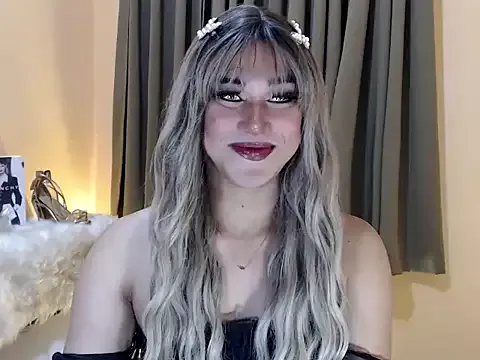  – webcam model profile photo Image 2