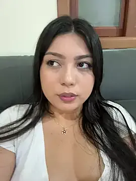  – webcam model profile photo Image 8