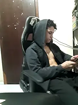 Rodrigues_Lucas – webcam model profile photo Image 5