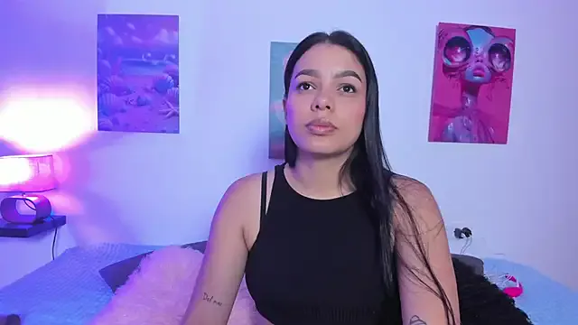 LilyWilder – webcam model profile photo Image 5