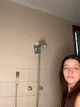 hina_porn – webcam model profile photo Image 3