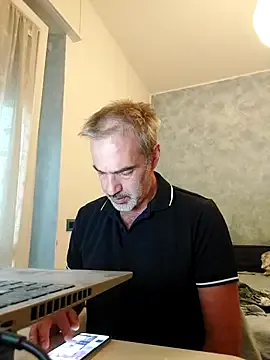 Priyanka_Pal – webcam model profile photo Image 17