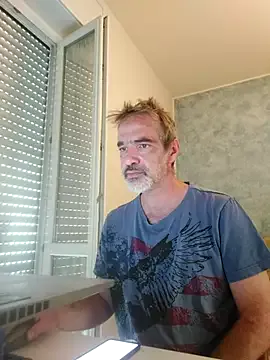 Priyanka_Pal – webcam model profile photo Image 3