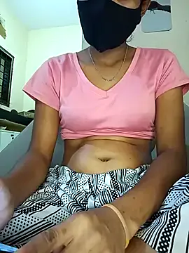 roouse – webcam model profile photo Image 15