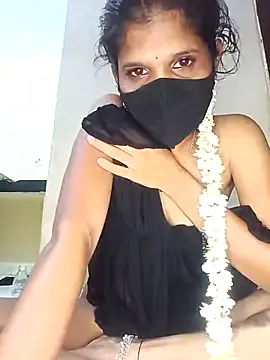 roouse – webcam model profile photo Image 6
