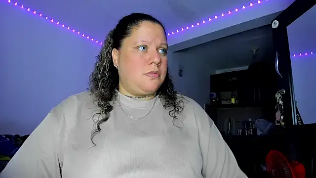  – webcam model profile photo Image 14