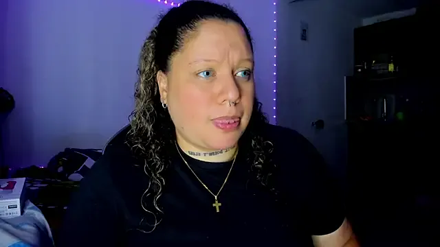  – webcam model profile photo Image 7