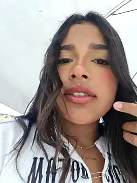 OliviaOcean69 – webcam model profile photo Image 19