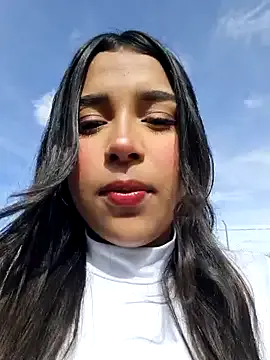 OliviaOcean69 – webcam model profile photo Image 8