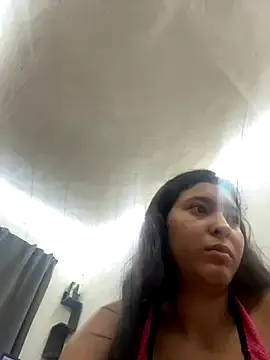 SheIsSomething – webcam model profile photo Image 13