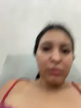 SheIsSomething – webcam model profile photo Image 15