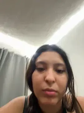 SheIsSomething – webcam model profile photo Image 18