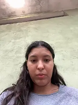 SheIsSomething – webcam model profile photo Image 5