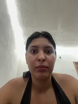 SheIsSomething – webcam model profile photo Image 8