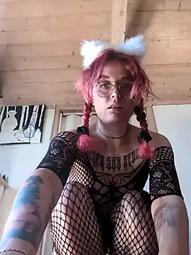 roouse – webcam model profile photo Image 13