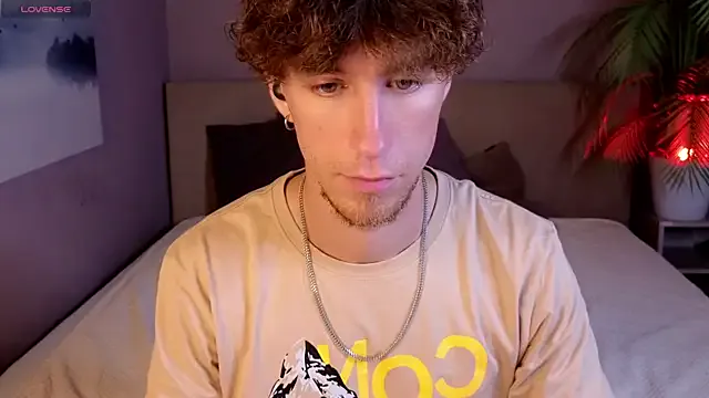 NANA_7 – webcam model profile photo Image 3