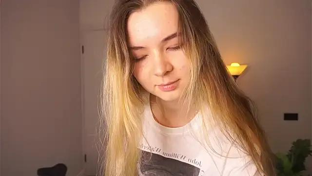 Nonchan_ – webcam model profile photo Image 4