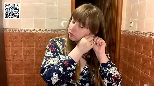 NANA_7 – webcam model profile photo Image 4