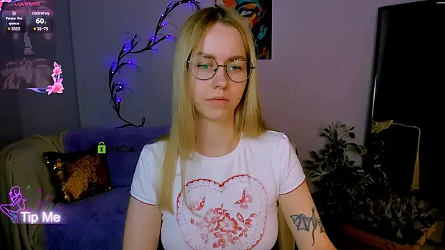  – webcam model profile photo Image 3