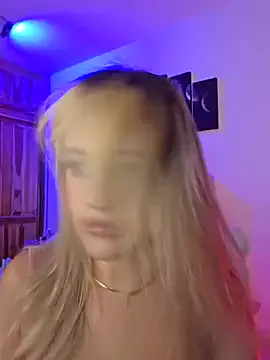 Maneki-nekoo – webcam model profile photo Image 2