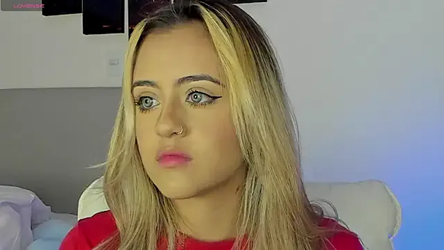 Maneki-nekoo – webcam model profile photo Image 6