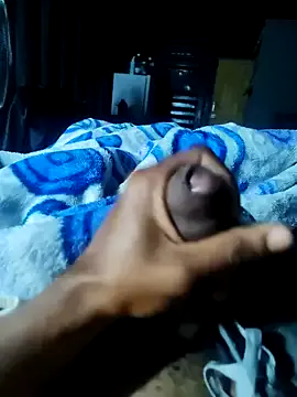 PumaShyXD – webcam model profile photo Image 3