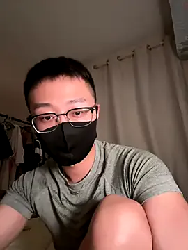 roouse – webcam model profile photo Image 6