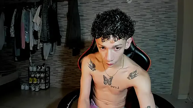  – webcam model profile photo Image 2