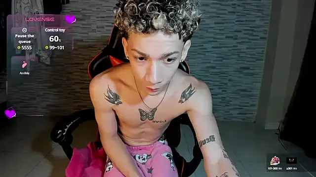  – webcam model profile photo Image 5